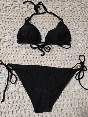 Roxy Classic Black Tie-Side Triangle Bikini